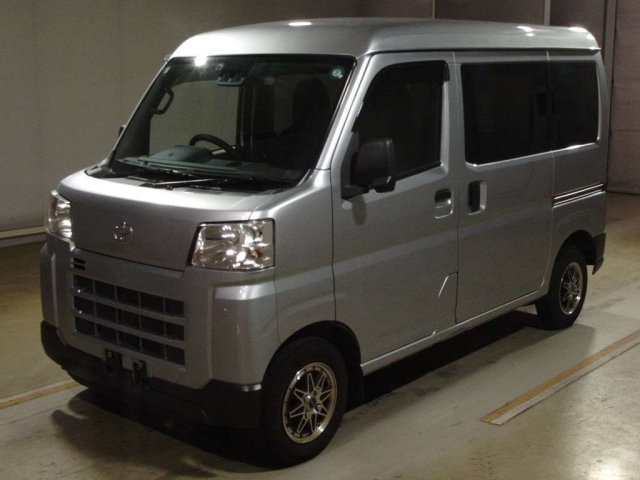 TOYOTA PIXIS — фото