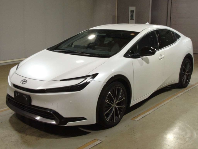TOYOTA PRIUS — фото