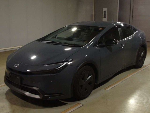 TOYOTA PRIUS — фото