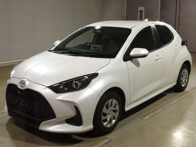 TOYOTA YARIS — фото