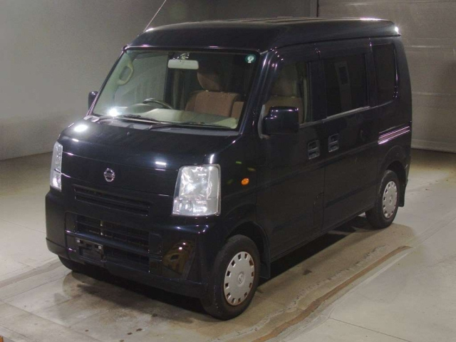 NISSAN CLIPPER — фото