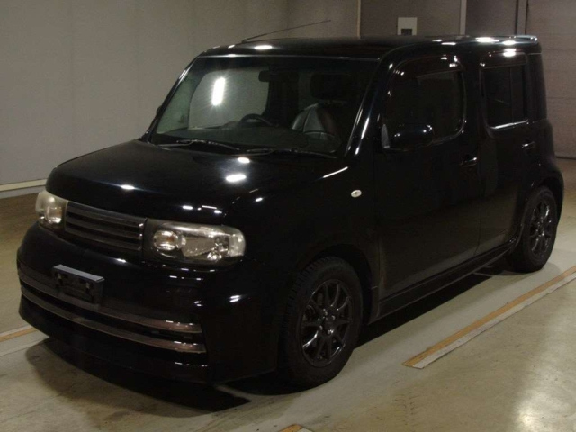 NISSAN CUBE — фото