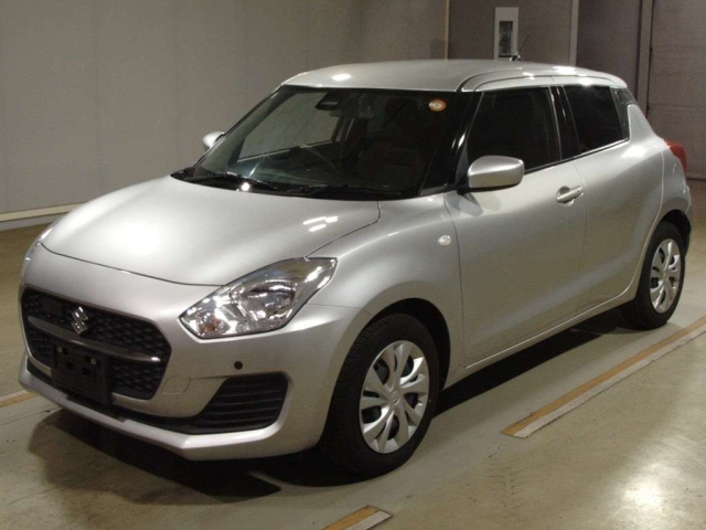 SUZUKI SWIFT — фото