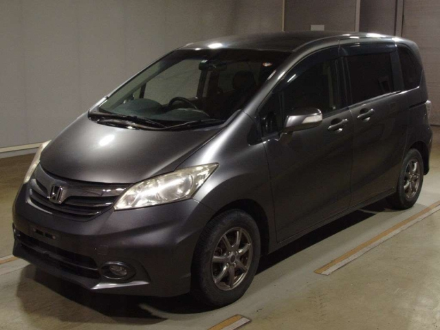 HONDA FREED — фото