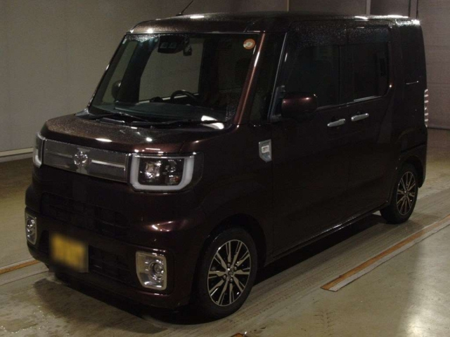 TOYOTA PIXIS — фото