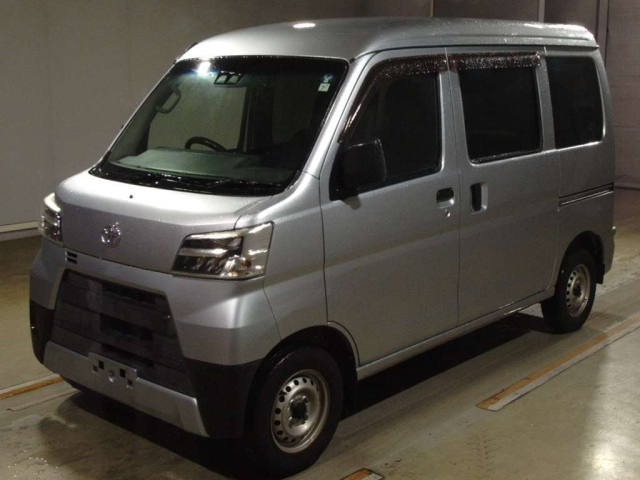 TOYOTA PIXIS — фото