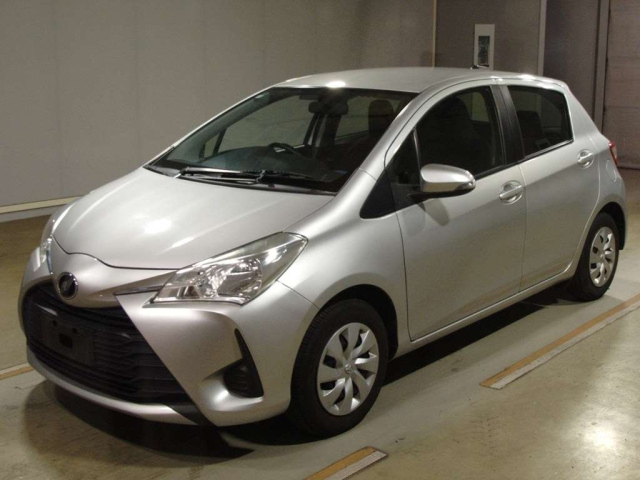 TOYOTA VITZ — фото