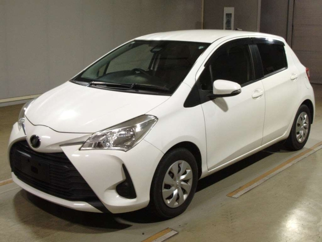 TOYOTA VITZ — фото