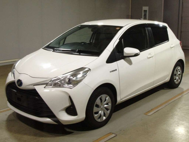 TOYOTA VITZ — фото