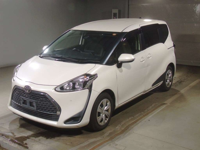TOYOTA SIENTA — фото