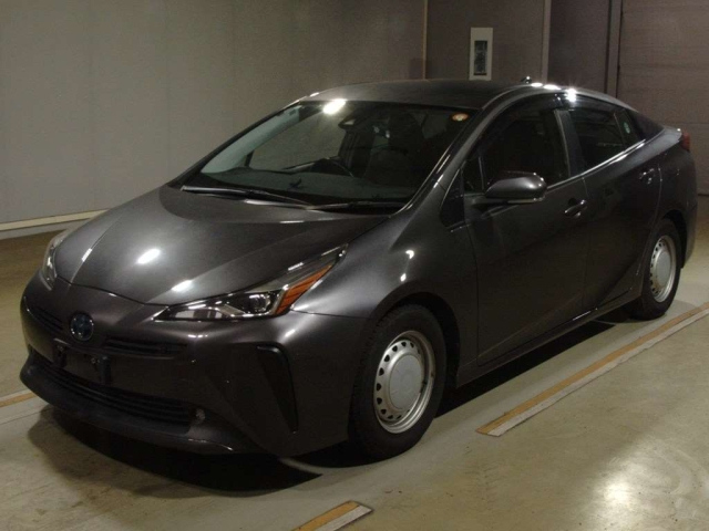TOYOTA PRIUS — фото