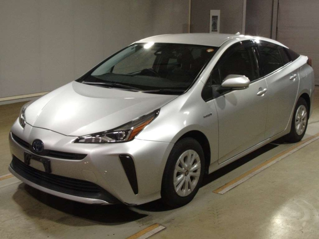 TOYOTA PRIUS — фото