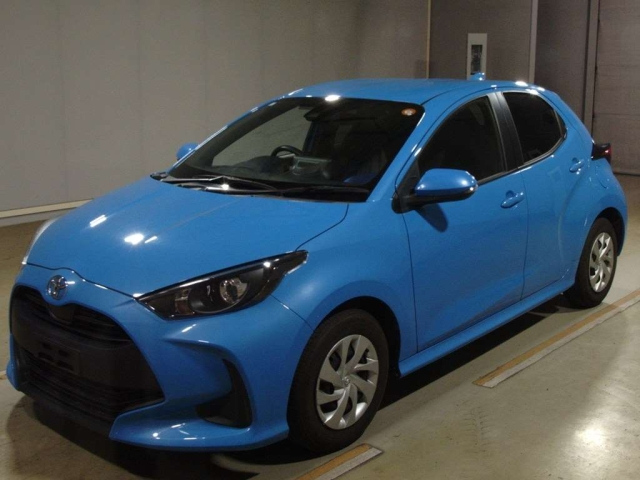 TOYOTA YARIS — фото
