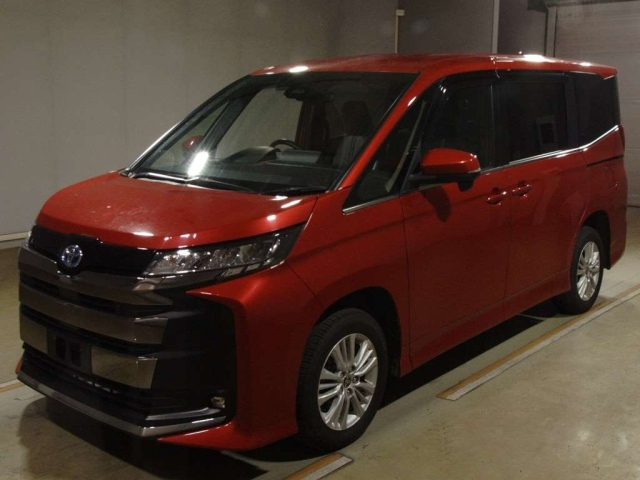 TOYOTA NOAH — фото