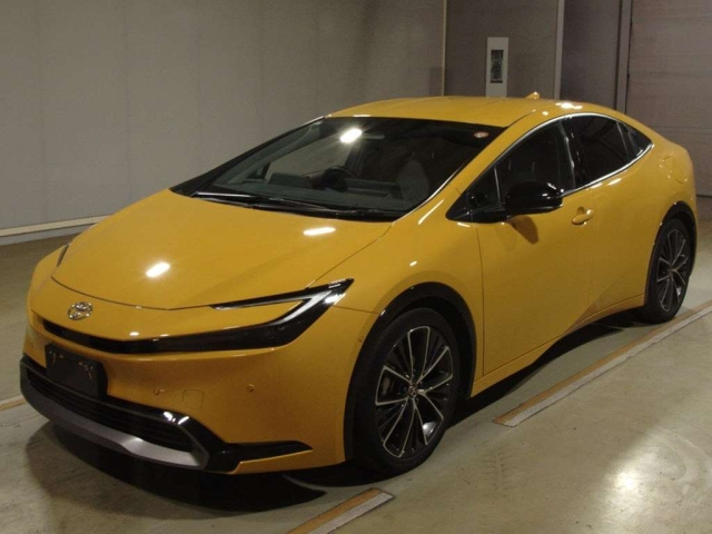 TOYOTA PRIUS — фото