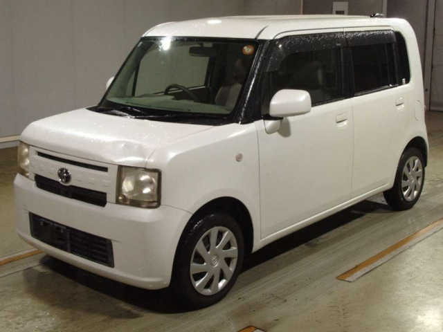TOYOTA PIXIS — фото