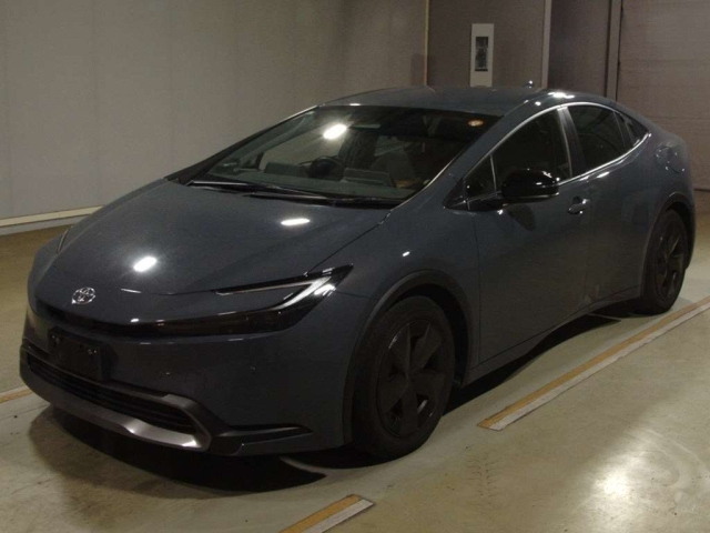 TOYOTA PRIUS — фото