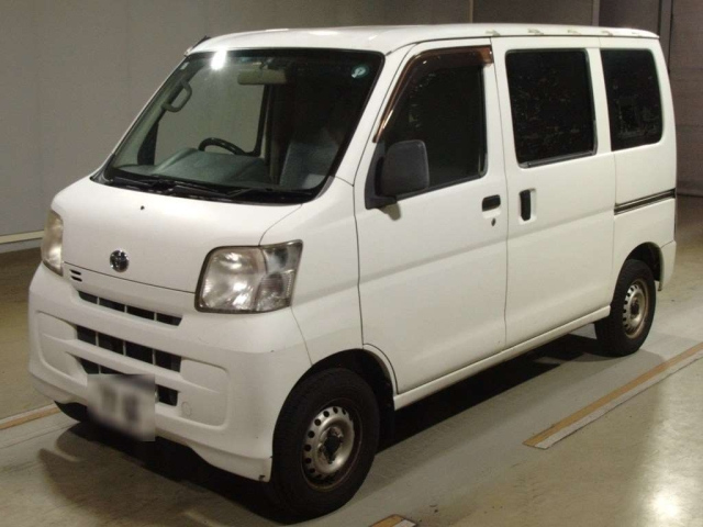 TOYOTA PIXIS — фото