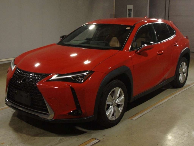 LEXUS UX — фото
