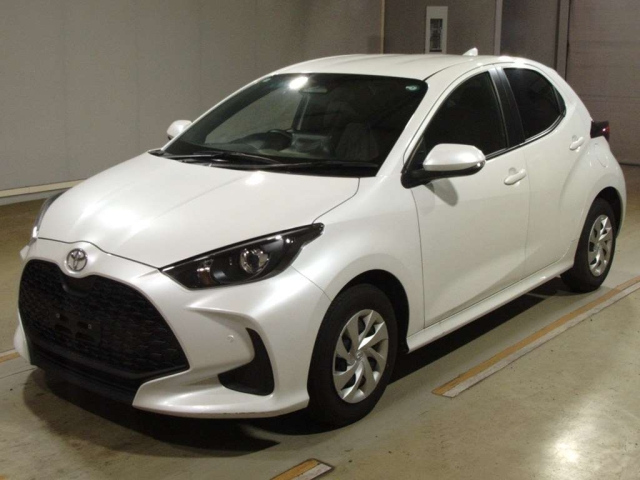 TOYOTA YARIS — фото