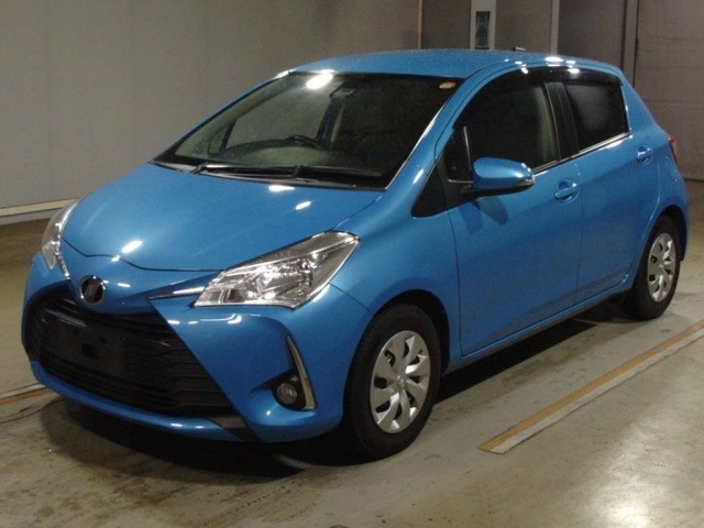 TOYOTA VITZ — фото