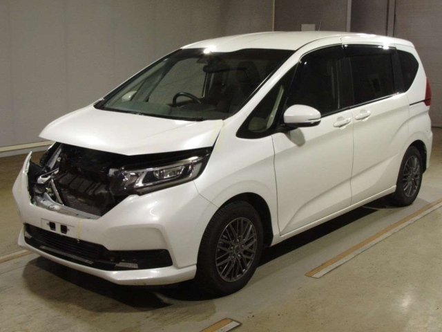 HONDA FREED — фото