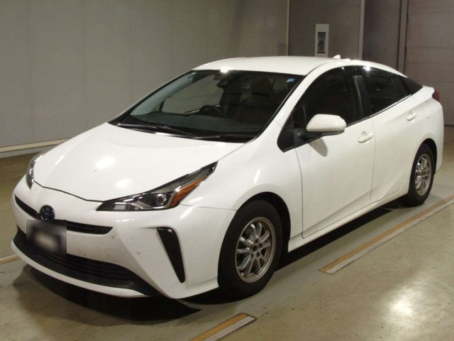 TOYOTA PRIUS — фото