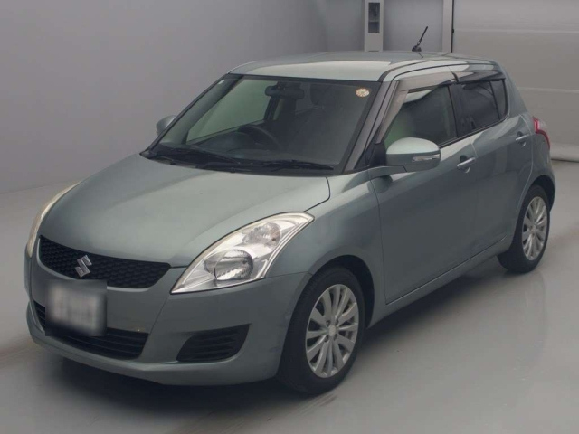 SUZUKI SWIFT — фото