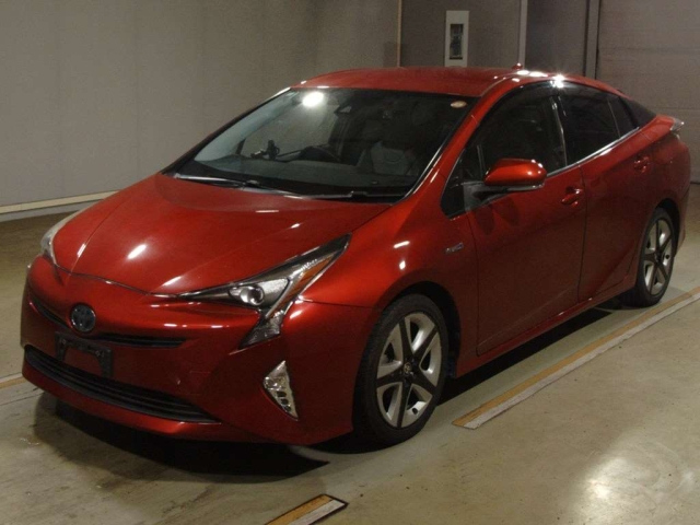 TOYOTA PRIUS — фото