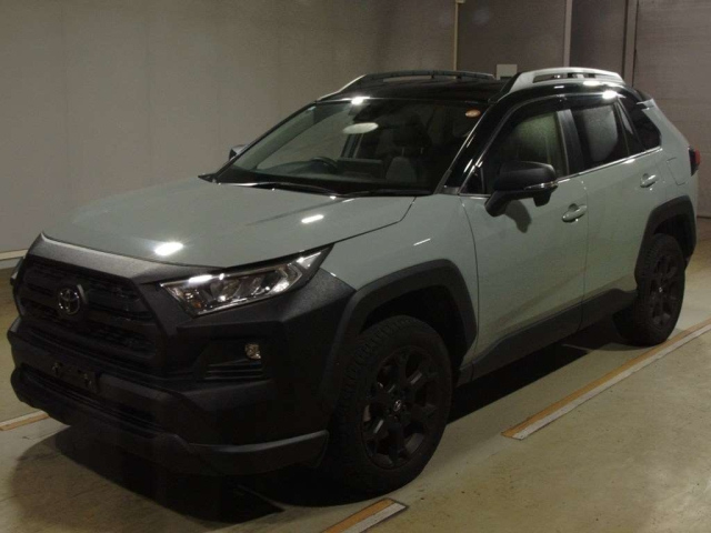 TOYOTA RAV4 — фото