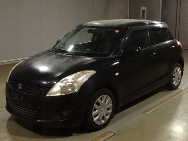SUZUKI SWIFT — фото