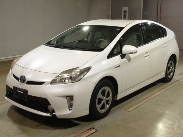 TOYOTA PRIUS — фото