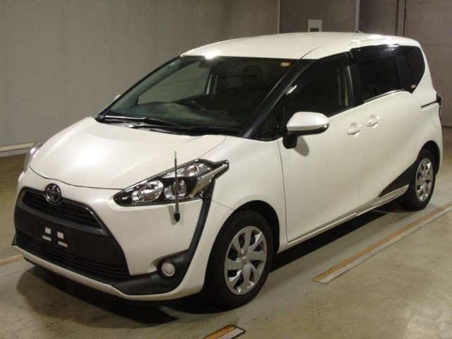 TOYOTA SIENTA — фото
