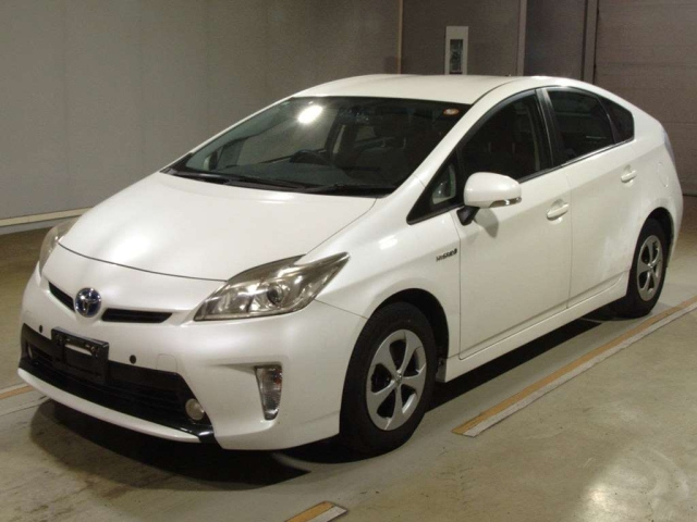 TOYOTA PRIUS — фото