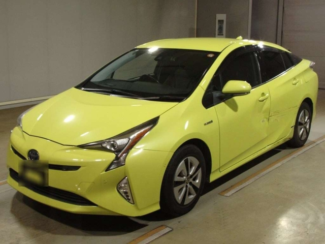 TOYOTA PRIUS — фото