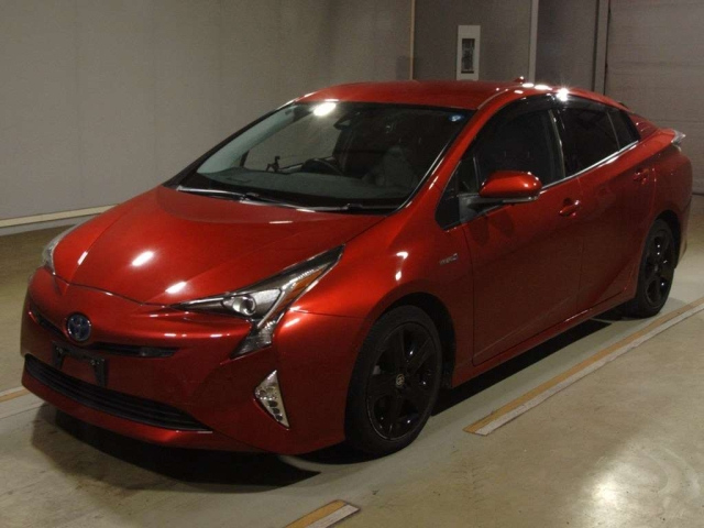 TOYOTA PRIUS — фото