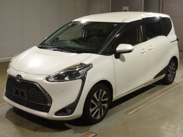 TOYOTA SIENTA — фото