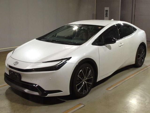 TOYOTA PRIUS — фото