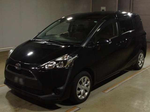 TOYOTA SIENTA — фото