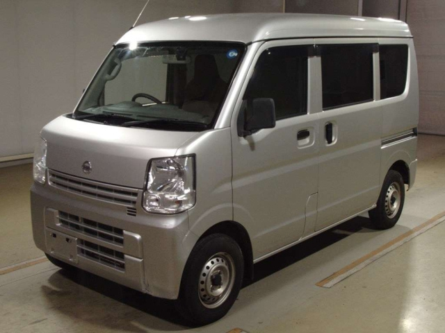 NISSAN CLIPPER — фото