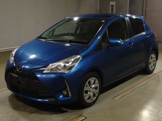 TOYOTA VITZ — фото