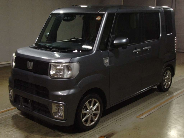 DAIHATSU WAKE — фото