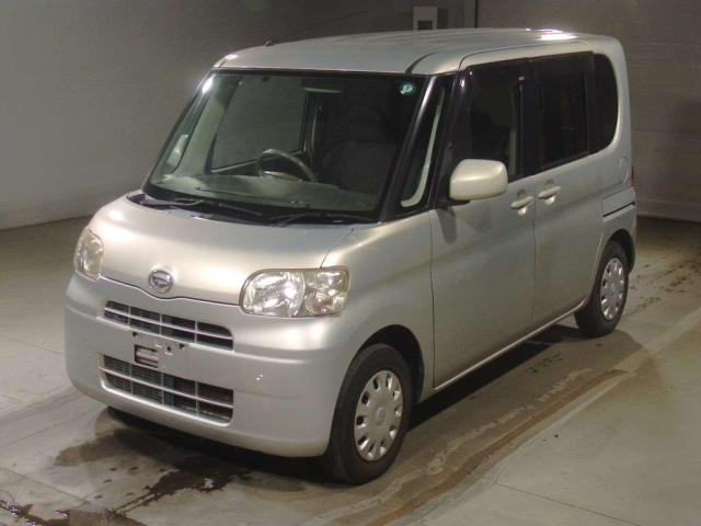 DAIHATSU TANTO — фото