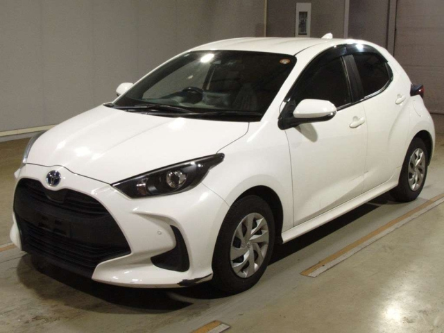 TOYOTA YARIS — фото