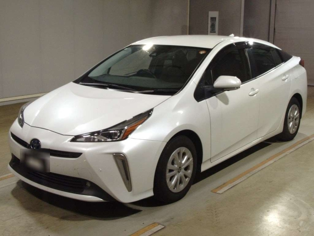 TOYOTA PRIUS — фото