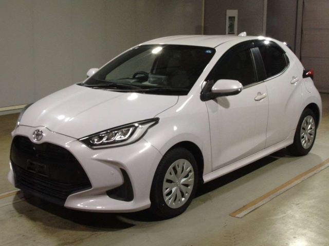 TOYOTA YARIS — фото
