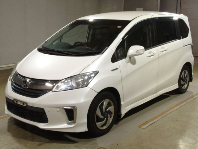 HONDA FREED — фото