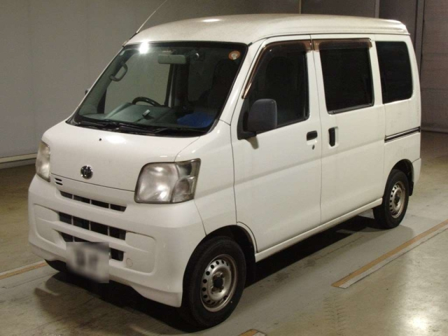 TOYOTA PIXIS — фото