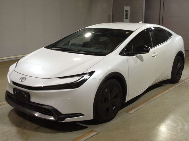 TOYOTA PRIUS — фото