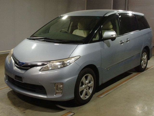 TOYOTA ESTIMA — фото